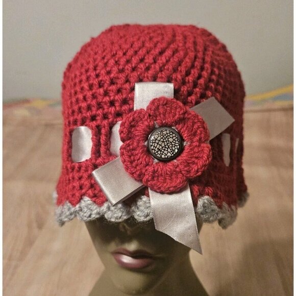 Hand-Made - Knitted Winter Clouche Hat - One-Size Very Warm! Red Light Gray Trim - Picture 1 of 6